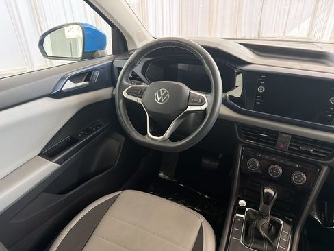 Used 2023 Volkswagen Taos SE FWD image 28