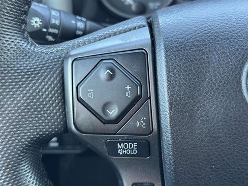 Used 2021 Toyota Tacoma TRD Sport AWD/4WD image 36