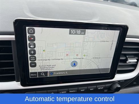 Used 2022 Hyundai Venue Limited image 23