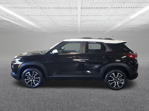 Used 2023 Chevrolet TrailBlazer ACTIV w/ Convenience Package image 1