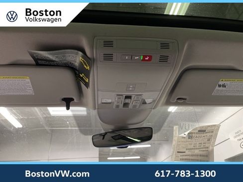 New 2026 Volkswagen Taos SE image 23