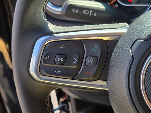Used 2023 Jeep Wrangler Unlimited Sahara AWD/4WD image 23