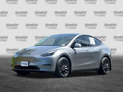 Used 2024 Tesla Model Y Performance AWD/4WD image 9