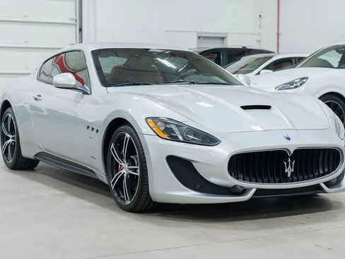 Used 2017 Maserati GranTurismo Sport RWD image 7