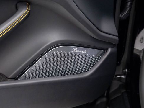 New 2025 Porsche Taycan Turbo S image 15