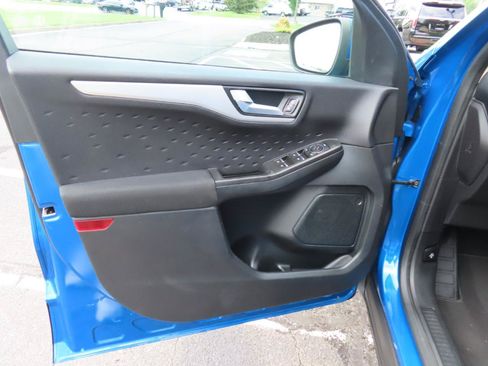 Used 2020 Ford Escape SE FWD image 16
