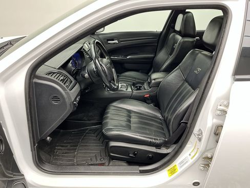 Used 2016 Chrysler 300 S w/ 300S Premium Group image 3