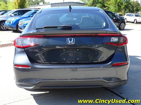 Used 2024 Honda Civic EX-L image 8