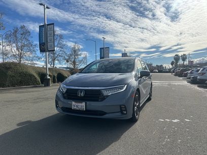 Used 2023 Honda Odyssey Elite