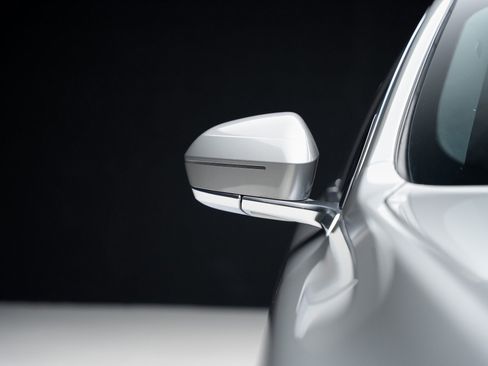 Used 2023 BMW i7 xDrive60 image 14