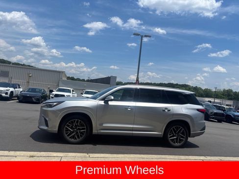 Used 2025 Lexus TX 350 FWD w/ Technology Package image 12