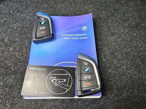 Used 2025 BMW 330i Sedan image 64