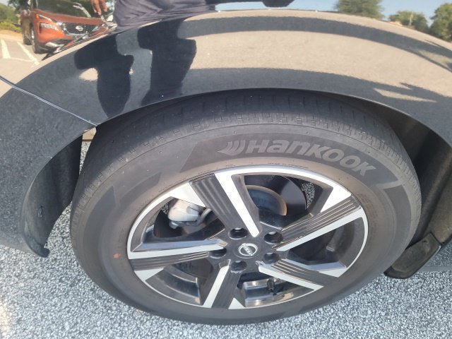 Used 2024 Nissan Sentra SV FWD image 12
