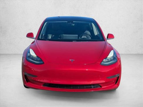 Used 2018 Tesla Model 3 Long Range image 2