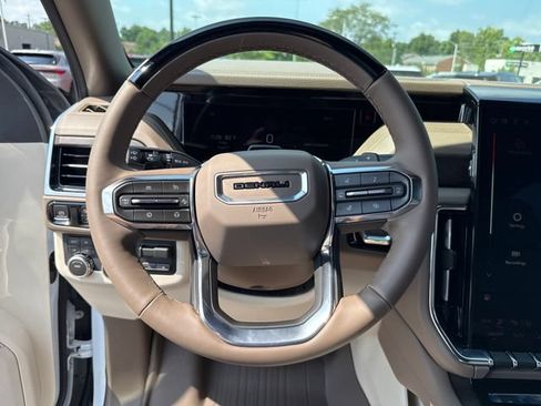 New 2026 GMC Yukon XL Denali w/ Denali Reserve Package AWD/4WD image 17