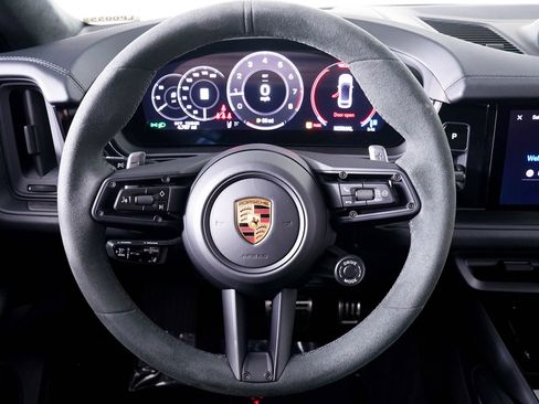 Used 2026 Porsche Cayenne GTS AWD/4WD image 21