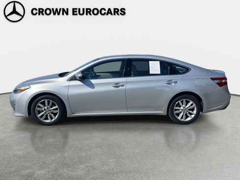 Used 2014 Toyota Avalon XLE Touring image 2