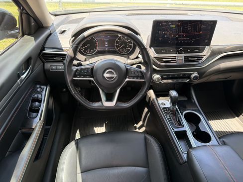 Used 2023 Nissan Altima 2.5 SR w/ SR Premium Package FWD image 28