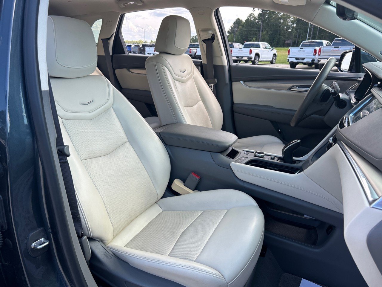 Used 2021 Cadillac XT5 Premium Luxury FWD image 21