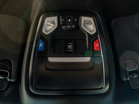 Used 2025 RAM 1500 Classic Warlock image 29