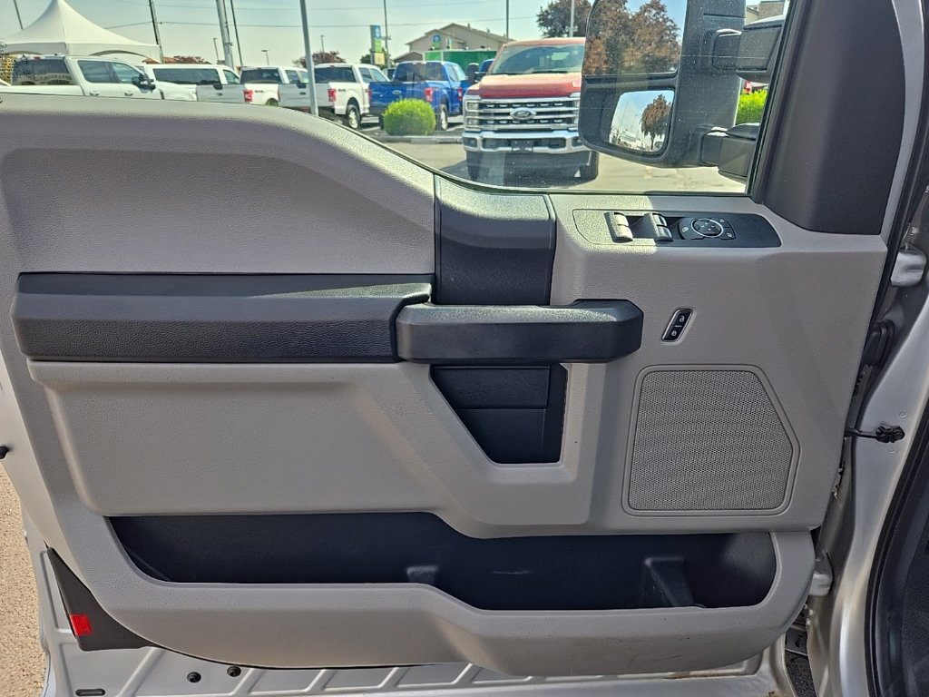 Used 2018 Ford F250 XL w/ Power Equipment Group AWD/4WD image 11