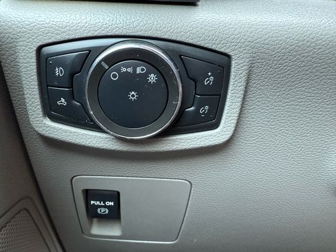 Used 2020 Ford F150 XLT image 23