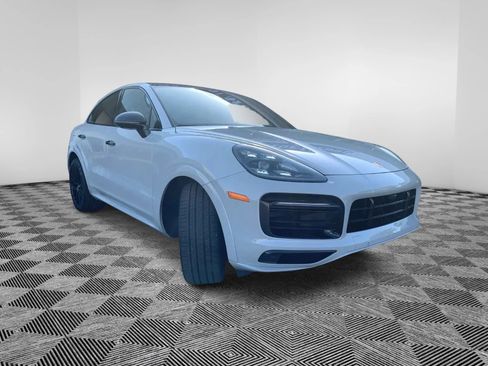 Used 2023 Porsche Cayenne GTS AWD/4WD image 4