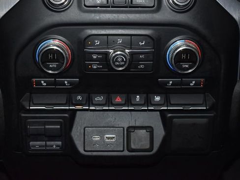 Used 2019 GMC Sierra 1500 SLE w/ SLE Value Package image 19