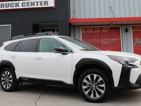 Used 2024 Subaru Outback Limited AWD/4WD image 15