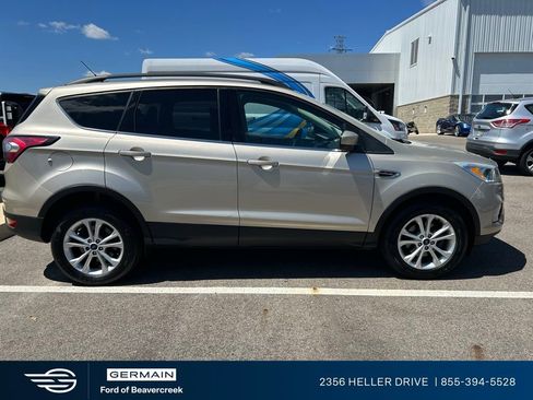 Used 2018 Ford Escape SE FWD image 9