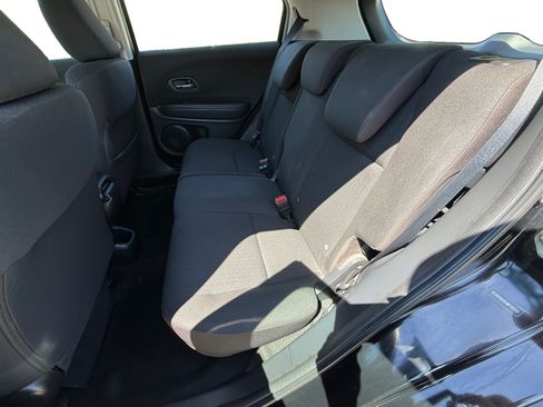 Used 2018 Honda HR-V LX image 16