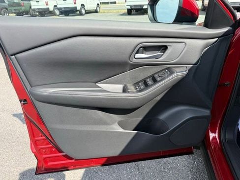 New 2026 Nissan Rogue SV image 10