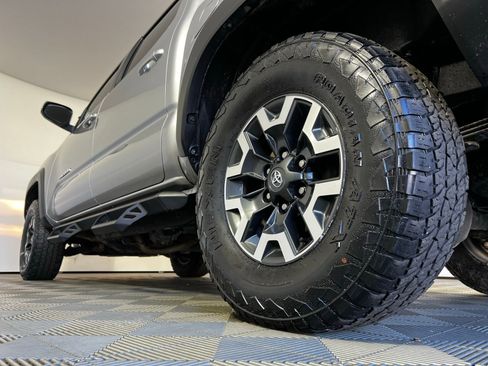 Used 2021 Toyota Tacoma TRD Off-Road w/ Technology Package image 27