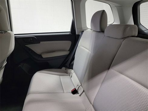 Used 2018 Subaru Forester 2.5i w/ Alloy Wheel Package image 14