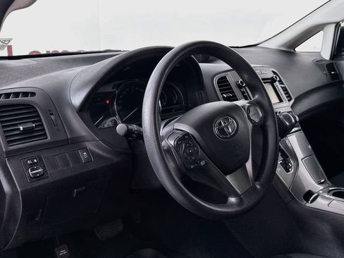 Used 2014 Toyota Venza LE AWD/4WD image 9