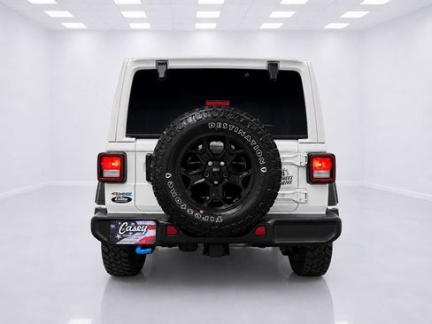 Used 2023 Jeep Wrangler Unlimited w/ Sun & Screen Package AWD/4WD image 14