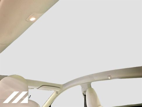 Used 2023 Tesla Model Y Long Range image 22