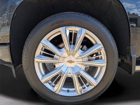Used 2025 Chevrolet Silverado 1500 High Country w/ Technology Package image 9