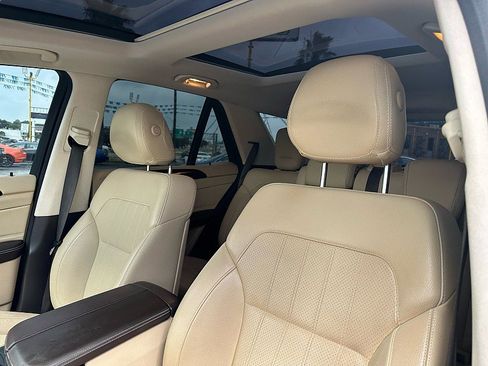 Used 2018 Mercedes-Benz GLE 350 w/ Premium 1 Package image 10