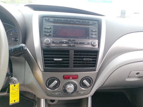 Used 2010 Subaru Forester 2.5X Premium image 35