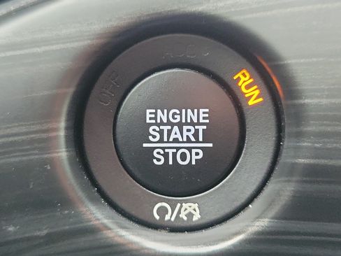 Used 2021 Jeep Grand Cherokee Laredo X RWD image 26