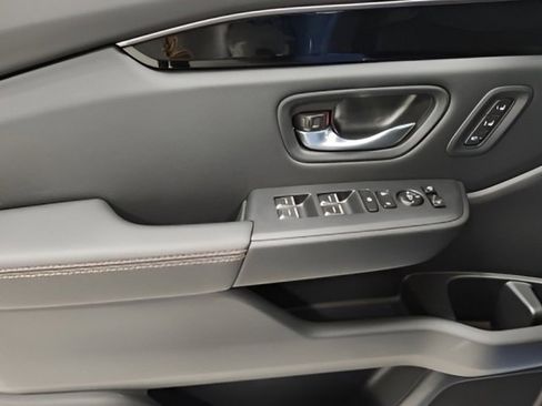 New 2025 Honda Pilot TrailSport image 23