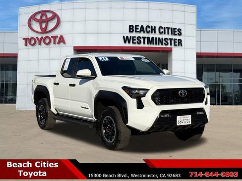 Certified 2024 Toyota Tacoma TRD Off-Road AWD/4WD image 2