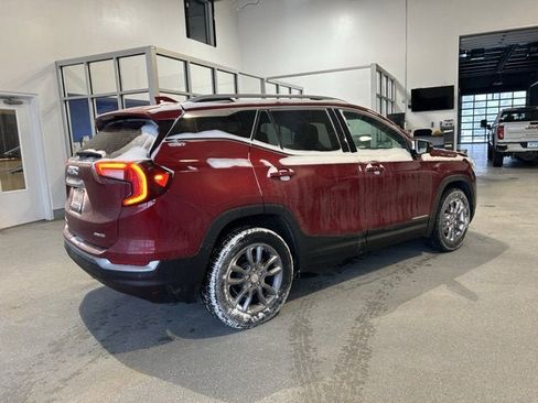 Used 2023 GMC Terrain SLT w/ Tech Package image 3