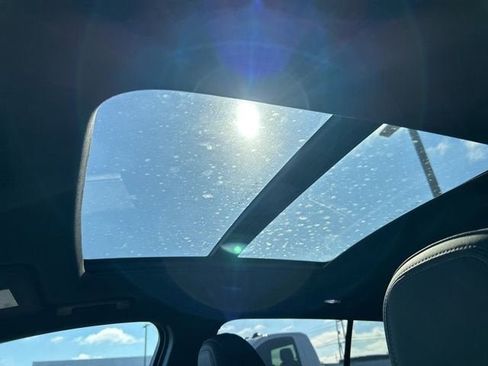 New 2025 Chevrolet Equinox EV RS image 16