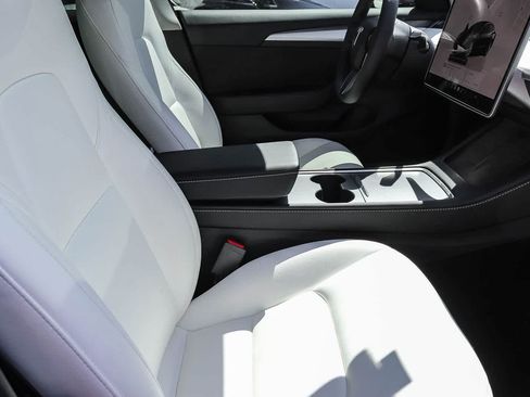 Used 2023 Tesla Model 3 Standard Range RWD image 17
