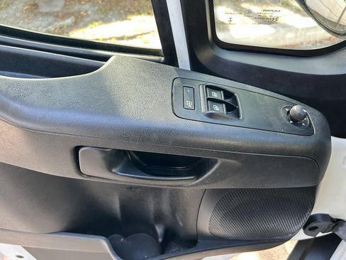 Used 2023 RAM ProMaster 2500 FWD image 11