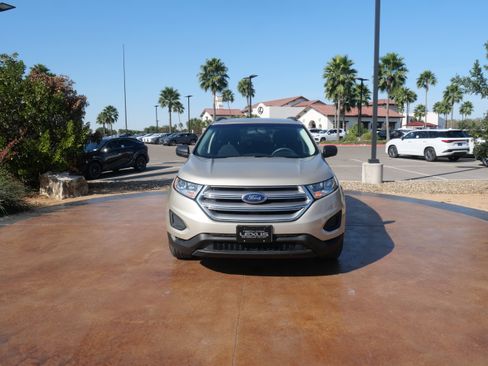 Used 2018 Ford Edge SE image 6