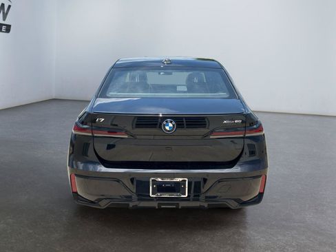 Used 2026 BMW i7 xDrive60 AWD/4WD image 4