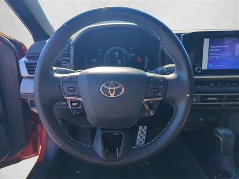 Certified 2025 Toyota Camry SE w/ Convenience Package image 11